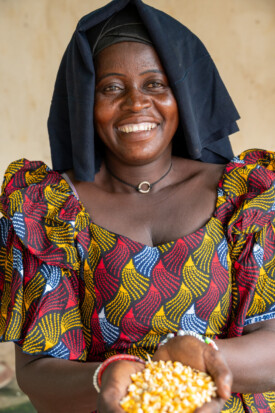 Members of the Jahuur Farmers’ Cooperative attended a training session provided by the Gambian National Agricultural Research Institute (NARI) to learn how to make their own ‘fortified’ porridge using pearl millet, cowpea, maize and groundnut.
Photo taken during a visit to The Gambia on 27-29 August 2023 to document success stories under a project “Improving Agricultural Resilience to Salinity through Development and Promotion of Pro-poor Technologies (RESADE)” implemented by the International Center for Biosaline Agriculture (ICBA) and funded by the International Fund for Agricultural Development (IFAD) and the Arab Bank for Economic Development in Africa (BADEA).
More information about the project can be found at: resade.biosaline.org/
Photo credit: Michael Major for ICBA