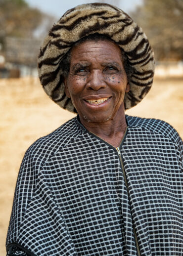 Farmer visit to Malunga in the Matabeleland South province in southwestern Zimbabwe.
Crop Trust BOLD Project visit to Zimbabwe from 9-13 September to review WP4 projects (Safety Duplication at Svalbard Global Seed Vault) with the Lupane State University, Community Technology Development Trust and Genetic Resources and Biotechnology Institute.
Photo: Michael Major for Crop Trust