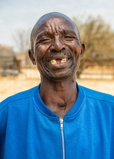 Farmer visit to Malunga in the Matabeleland South province in southwestern Zimbabwe.
Crop Trust BOLD Project visit to Zimbabwe from 9-13 September to review WP4 projects (Safety Duplication at Svalbard Global Seed Vault) with the Lupane State University, Community Technology Development Trust and Genetic Resources and Biotechnology Institute.
Photo: Michael Major for Crop Trust