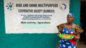 Members of the Rise and Shine Multipurpose Cooperative in Grand Bassa, Liberia demonstrate how they make a cake from cowpea flour after receiving training from the RESADE Project on how to add value to crops.
Photo taken during a visit to Bassa County, Liberia from 4-5 September 2023 to document success stories under a project “Improving Agricultural Resilience to Salinity through Development and Promotion of Pro-poor Technologies (RESADE)” implemented by the International Center for Biosaline Agriculture (ICBA) and funded by the International Fund for Agricultural Development (IFAD) and the Arab Bank for Economic Development in Africa (BADEA).
More information about the project can be found at: resade.biosaline.org/
Photo credit: Michael Major for ICBA
