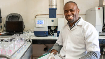 Soil laboratory of the Mozambique Institute of Agricultural Research (IIAM).
Photo taken during a visit to Botswana from 23-25 October 2023 to document success stories under a project “Improving Agricultural Resilience to Salinity through Development and Promotion of Pro-poor Technologies (RESADE)” implemented by the International Center for Biosaline Agriculture (ICBA) and funded by the International Fund for Agricultural Development (IFAD) and the Arab Bank for Economic Development in Africa (BADEA).
More information about the projec