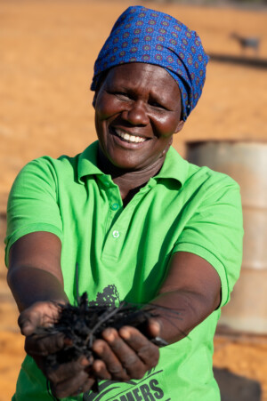 Mrs Rebaone Seabelo of Kweneng District of southern Botswana showing her improvised biochar unit.
Photo taken during a visit to Botswana from 18-20 October 2023 to document success stories under a project “Improving Agricultural Resilience to Salinity through Development and Promotion of Pro-poor Technologies (RESADE)” implemented by the International Center for Biosaline Agriculture (ICBA) and funded by the International Fund for Agricultural Development (IFAD) and the Arab Bank for Economic Development in Africa (BADEA).
More information about the project can be found at: resade.biosaline.org/
Photo credit: Michael Major for ICBA