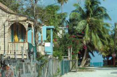 Holiday in Belize from 26 February to 5 May 1990. Travelled to Caye Caulker and did some dives from PADI certificate. Also travelled to Altun Ha on the mainland.