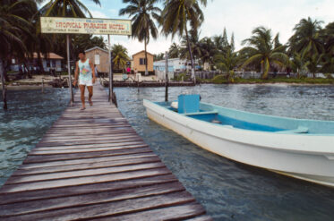 Holiday in Belize from 26 February to 5 May 1990. Travelled to Caye Caulker and did some dives from PADI certificate. Also travelled to Altun Ha on the mainland.