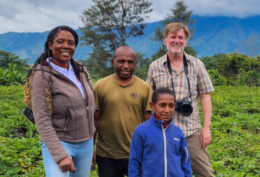 Farmer Anton Kua in the Asaro Valley at Meteiyufa village. BOLD WP4 project “Regeneration, Conservation and Safety Duplication of Papua New Guinea Sweetpotato Germplasm Collection through Botanical Seeds at the Svalbard Global Seed Vault” funded by the Global Crop Diversity Trust in Papua New Guinea. Photo: Michael Major for Crop Trust