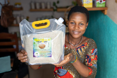Visit by Scott Christiansen and Michael Major, consultants to Crop Trust, to document BOLDER value chain research on fonio and jute mallow in Benin. 11-17 October 2025.
Photo: Michael Major for Crop Trust