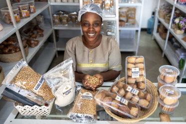 Esther Yoham Majija uses traditional African vegetables in products she makes at her bakery, the Fortlene Bakery, in Babati, Tanzania. A team from BOLDER and World Vegetable Center visited her to see products made with Bambara groundnut.
Photo: Michael Major for Crop Trust