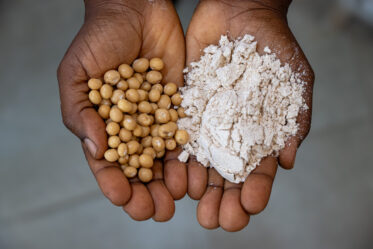 Esther Yoham Majija uses traditional African vegetables in products she makes at her bakery, the Fortlene Bakery, in Babati, Tanzania. A team from BOLDER and World Vegetable Center visited her to see products made with Bambara groundnut.
Photo: Michael Major for Crop Trust