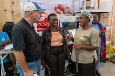 Esther Yoham Majija uses traditional African vegetables in products she makes at her bakery, the Fortlene Bakery, in Babati, Tanzania. A team from BOLDER and World Vegetable Center visited her to see products made with Bambara groundnut.
Photo: Michael Major for Crop Trust