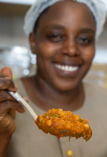 Esther Yoham Majija uses traditional African vegetables in products she makes at her bakery, the Fortlene Bakery, in Babati, Tanzania. A team from BOLDER and World Vegetable Center visited her to see products made with Bambara groundnut.
Photo: Michael Major for Crop Trust