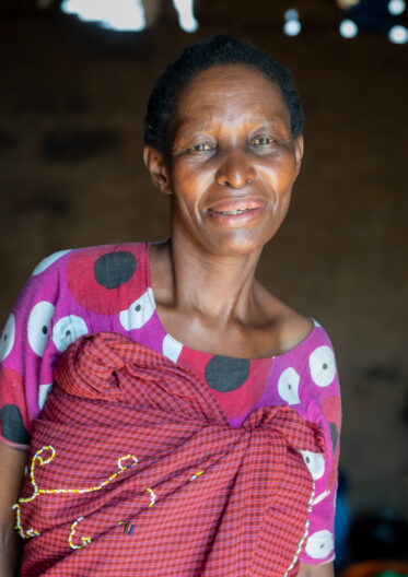 Rose Saimon Kimati, with the help of her two daughters, cooks Bambara groundnut in Unyamikumbi, Singida, Tanzania.
Photo: Michael Major for Crop Trust