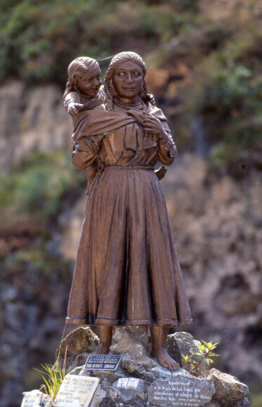 Shrine to Amerindian named "Maria Mueces" and her deaf-mute daughter "Rosa". Rosa saw the Virgin Mary in a cave here in 1754 and suddenly spoke a few words. Santuario de Nuestra Senora de Las Lajas is located seven kilometres from Ipiales in southwest Colombia. Attracts pilgrims from all over Colombia and abroad - one of most visited religious sanctuaries in the Americas. GIS = 0°47'30.94"N and 77°36'17.85"W