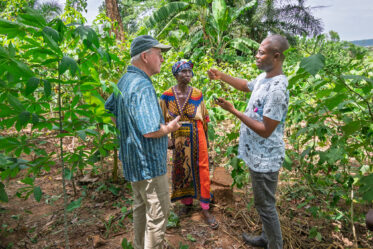 Visit by Crop Trust consultants Michael Major and Scott Christiansen to Ghana from 11-17 May to document BOLDER research conducted by WorldVeg on the value chains of leafy amaranth, baobab and turkey berry.
Photo: Michael Major for Crop Trust